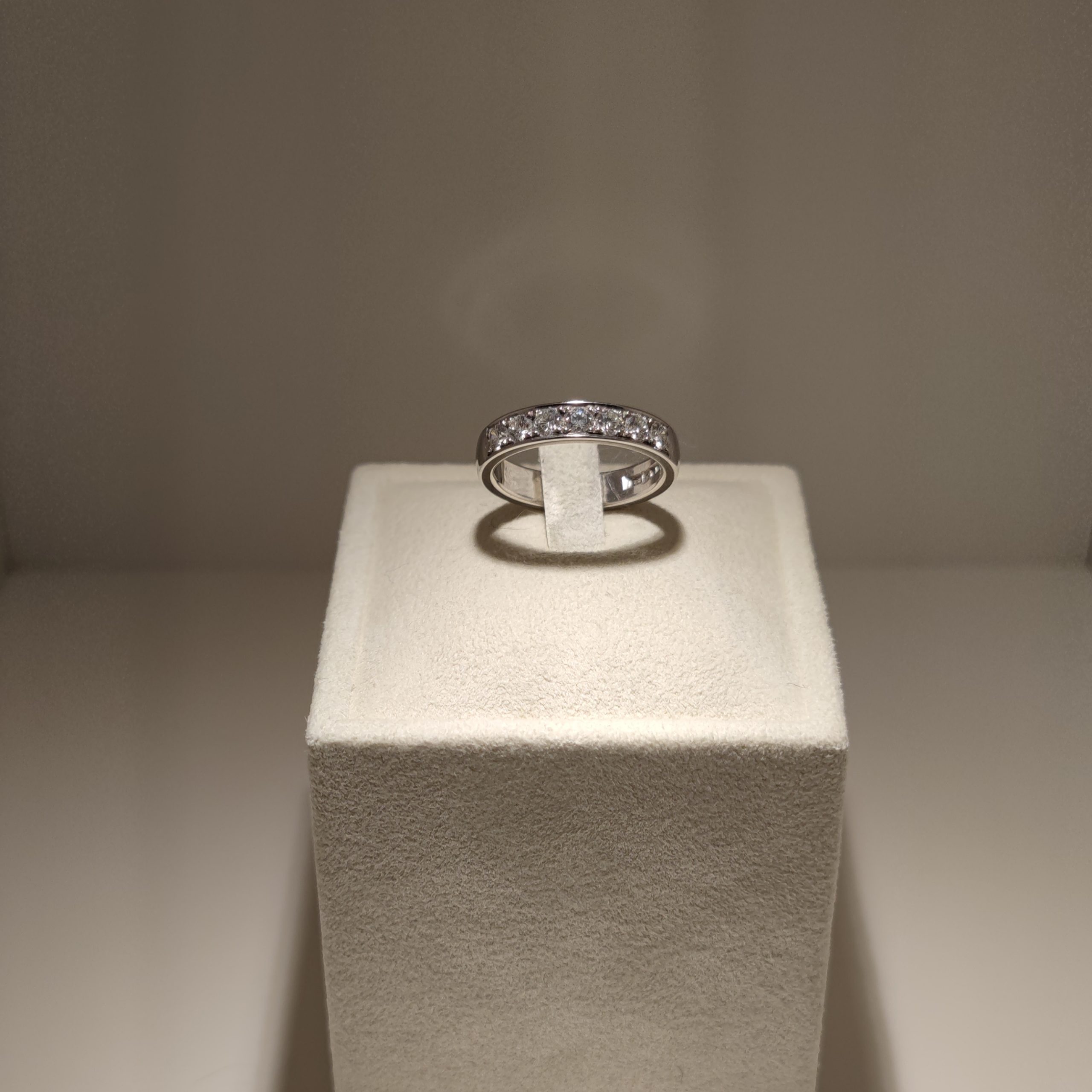 Engelbert Alliansring 7x0,10ct (0,70ct)
